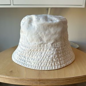 Aritzia Main Character Bucket Hat